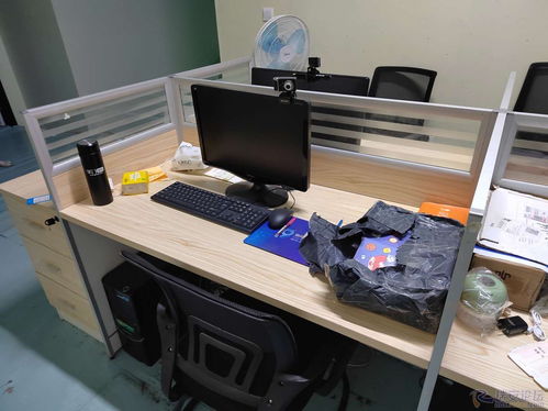 辦公桌與電腦低價轉讓，專業維修計算機及辦公設備服務